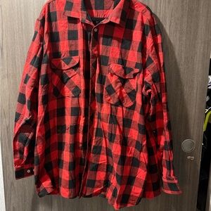Women’s Red and Black Checkered Button Down Shirt Size 4X